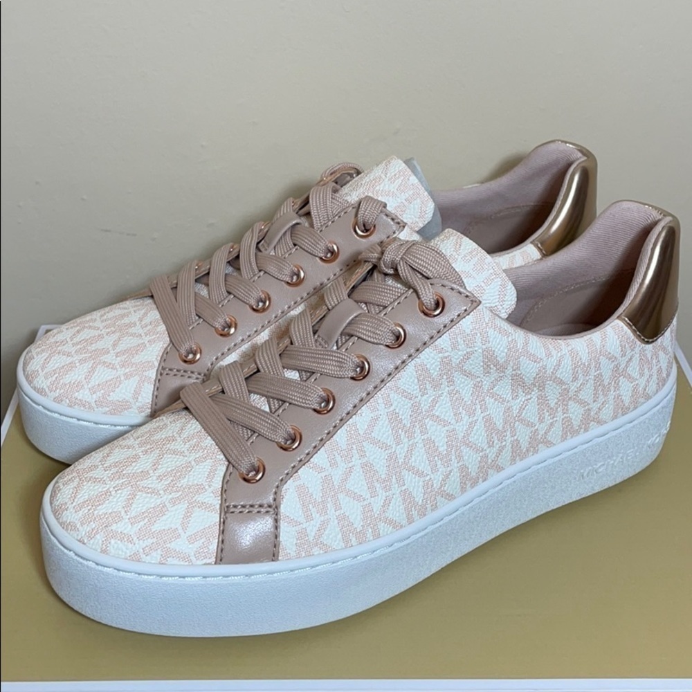 Michael Kors Poppy lace up soft pink shoes 6 - Picture 2 of 8